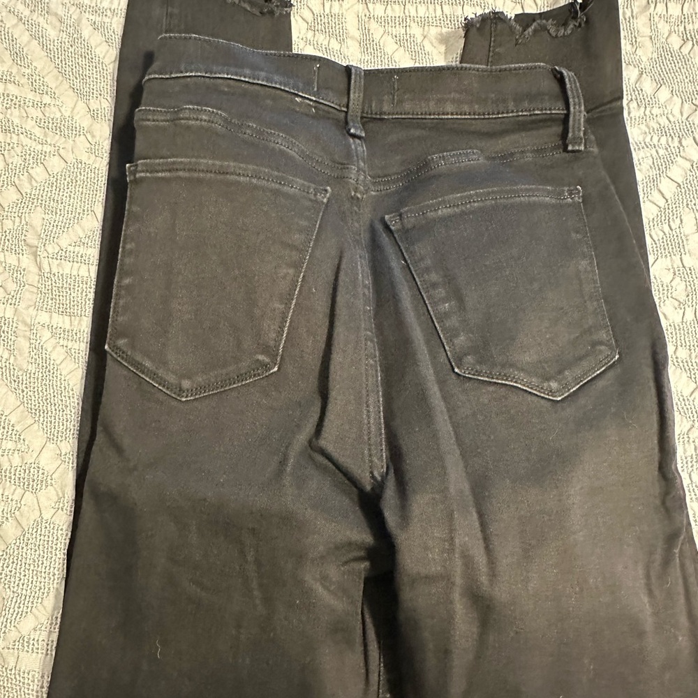 Abercrombie & Fitch Black Cropped Jeans with Frayed Hem - Picture 3 of 3